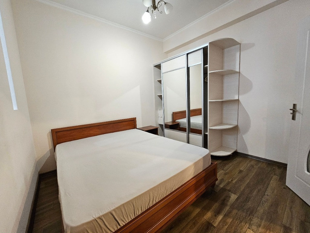 Garsoniera de inchiriat in zona Crangasi