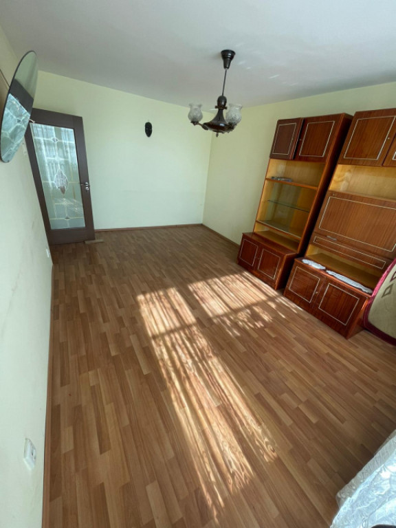 Apartament 2 camere, decomandat, etajul 9/10, Lamaita Vest