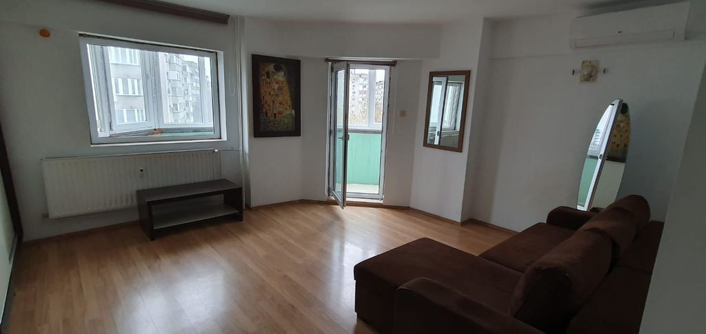 Garsoniea Decomandata 44 mp - Vedere Parc Sebastian