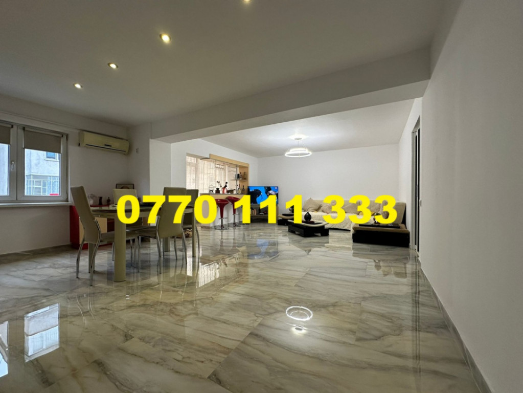 Apartament 3 camere, zona Buzaului (B-uri), etaj 1.