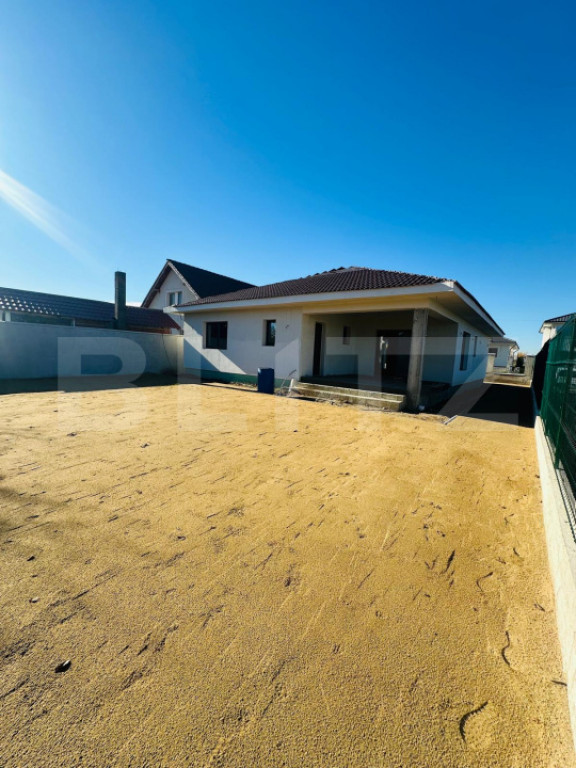 Casa noua, 4 camere, finisaje la alegerea cumpărătorului,