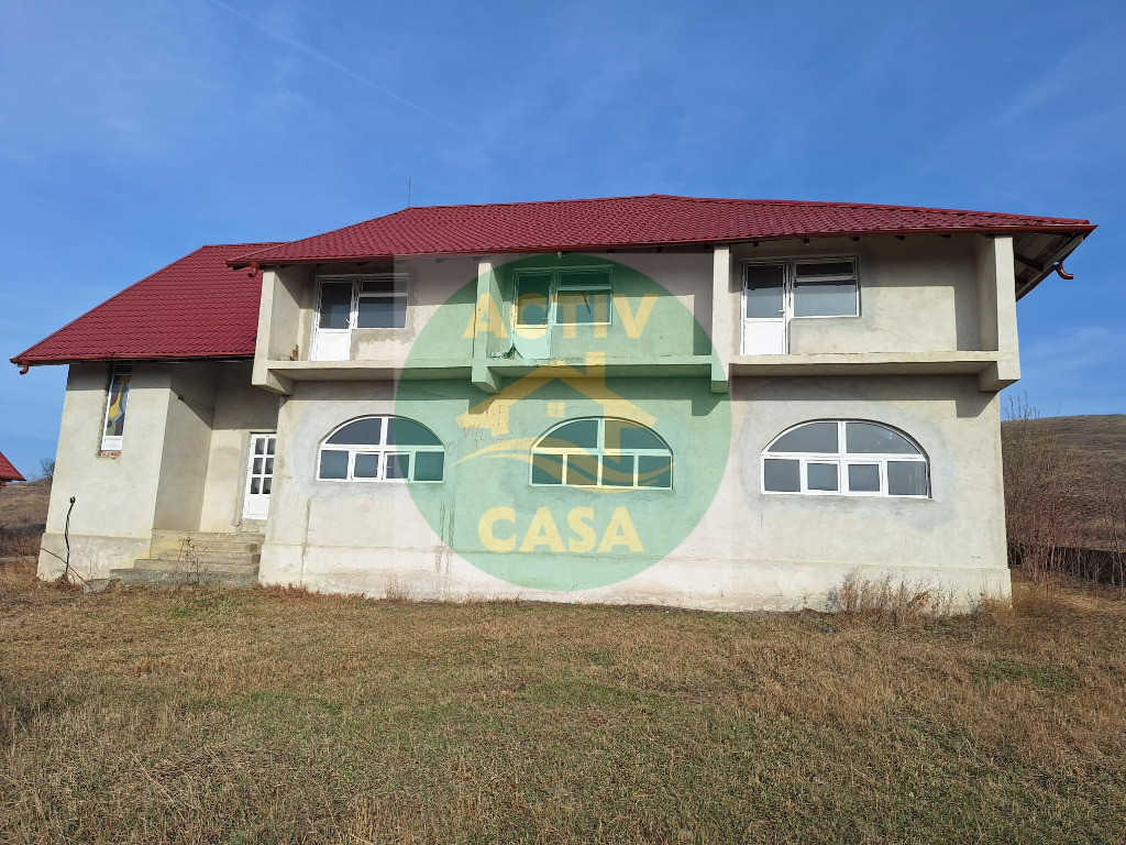 Pensiune cu 15 camere de cazare, restaurant, corpuri adminis