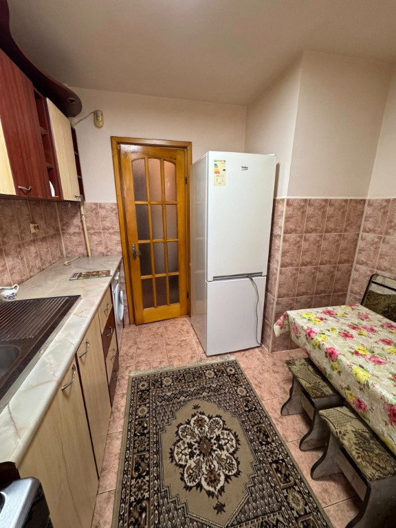 Vand apartament cu 2 camere