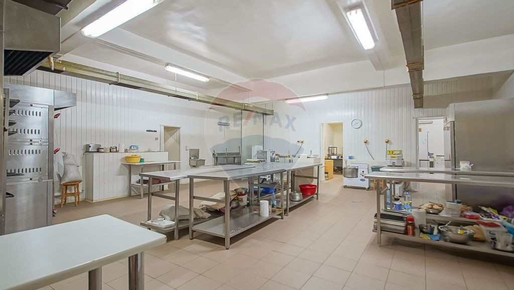 Spațiu comercial de 200mp de închiriat în zona Centrul...