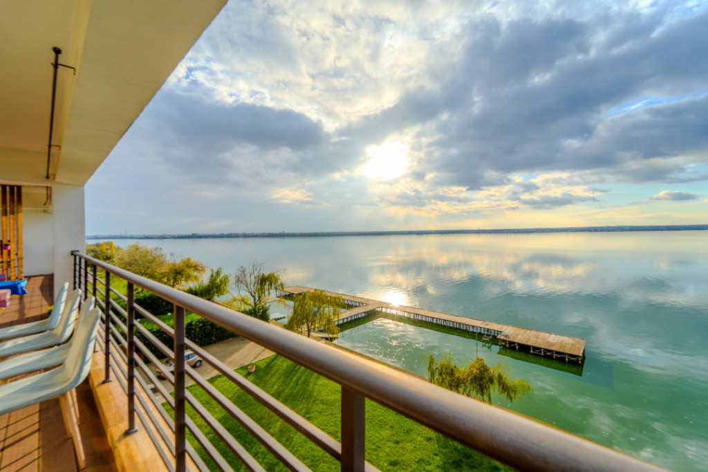 Mamaia 3 camere lux terasă cu vedere frontala la lac parcar