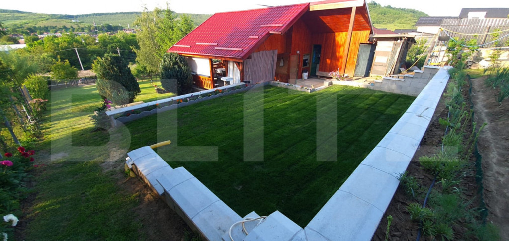 Cabana cu teren generos, 1824 mp, acces din 2 străzi – Li