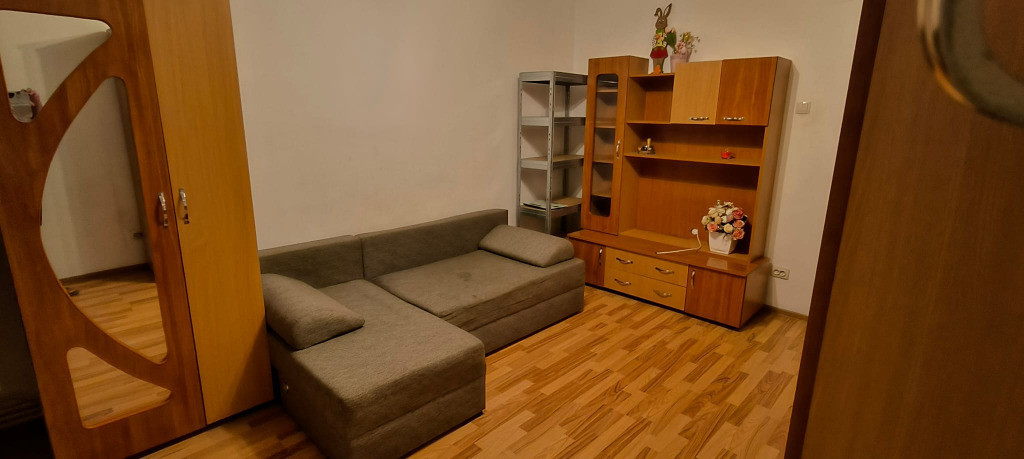 Inchiriez apartament 2 camere in Deva, pe str. Minerului, et 1
