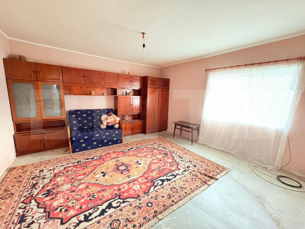 Casă de vânzare, teren 50 de arii, sat Geraușa
