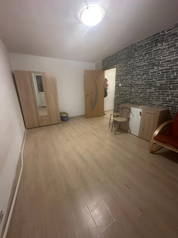 Apartament 2 camere decomandat { Bulevardul Constantin Brancoveanu }