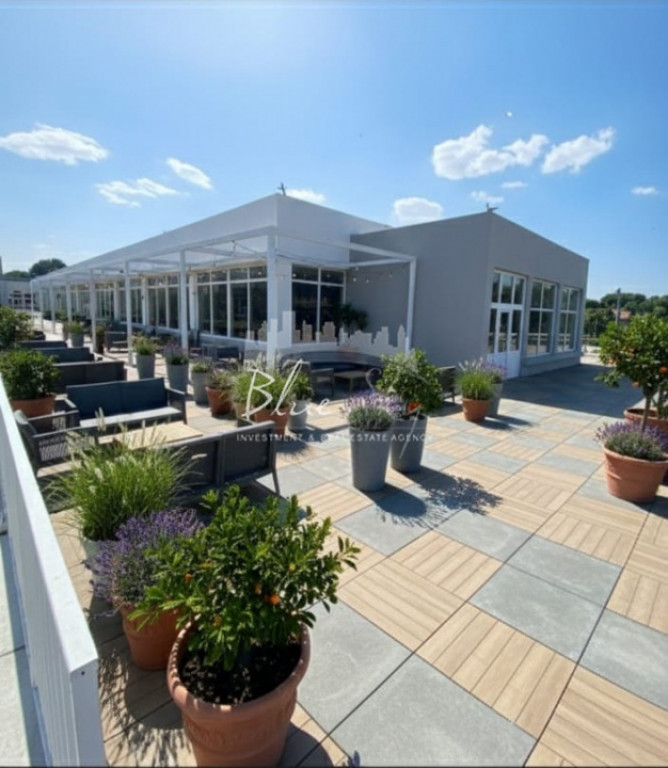 Oportunitate Unică de Închiriere: Spațiu Comercial Premiu