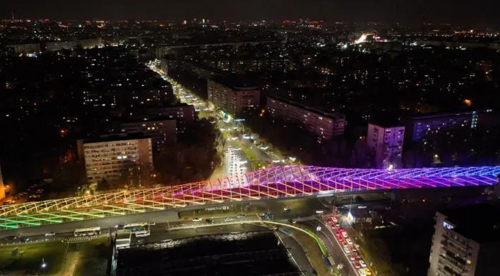 Metrou Aparatorii Patriei Garsoniera renovata Emil Racovi...