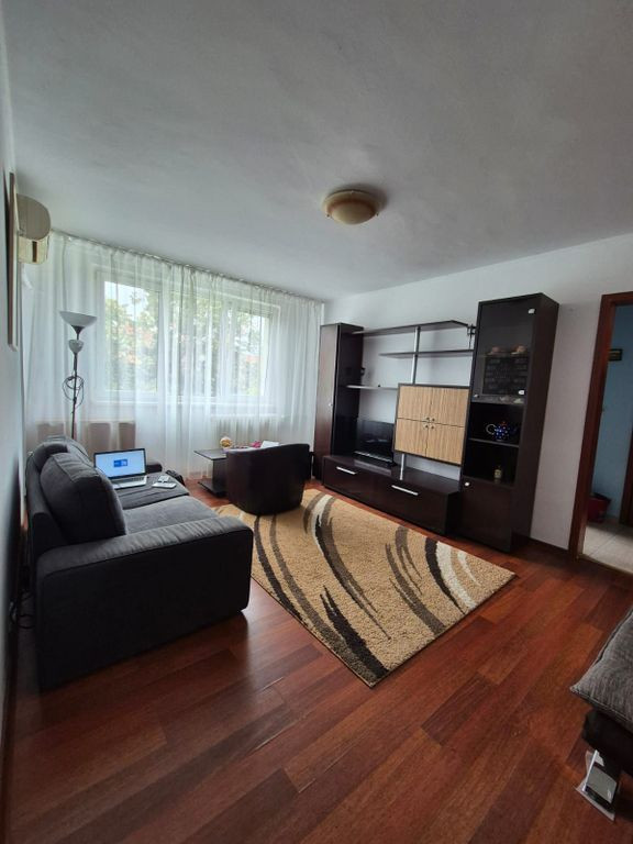 Apartament 3 camere semidecomandat BD 1 Decembrie 1918/ A...