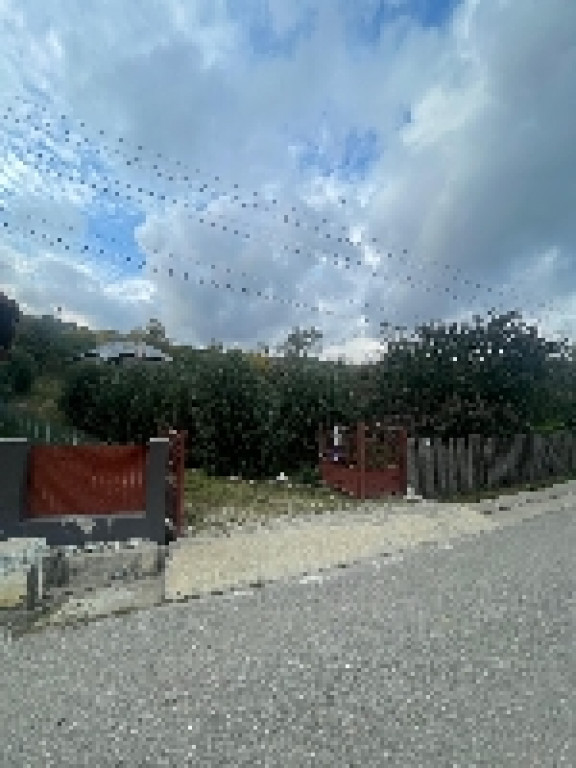 Casă cu teren de vânzare în BOȚEȘTI Arges