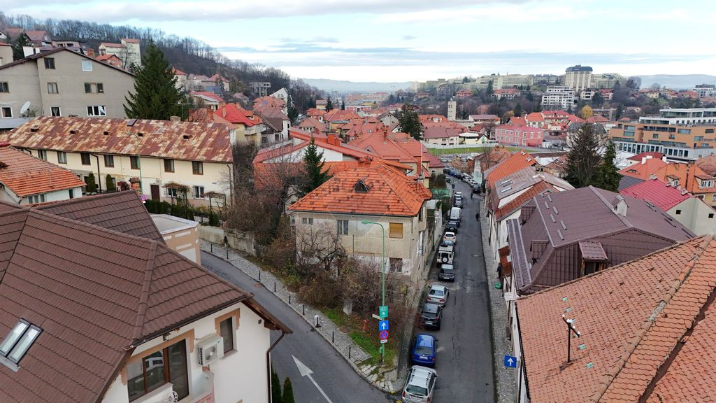 Apartament în vilă cu potențial | Centrul Istoric | Gr...