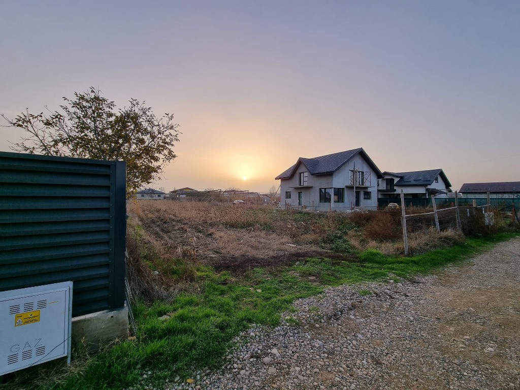 Teren intravilan 1567 mp – Comuna Mărăcineni, sat Potoceni