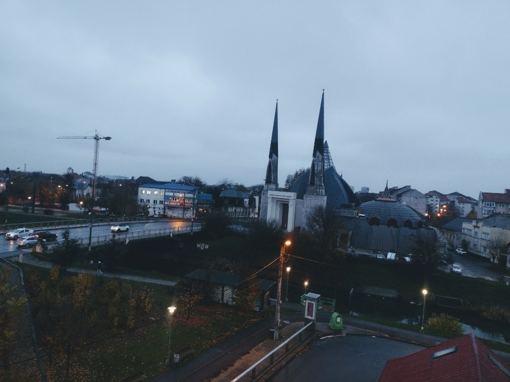 Proprietar vand aparatment cu 3 camere decomandat dorobantilor