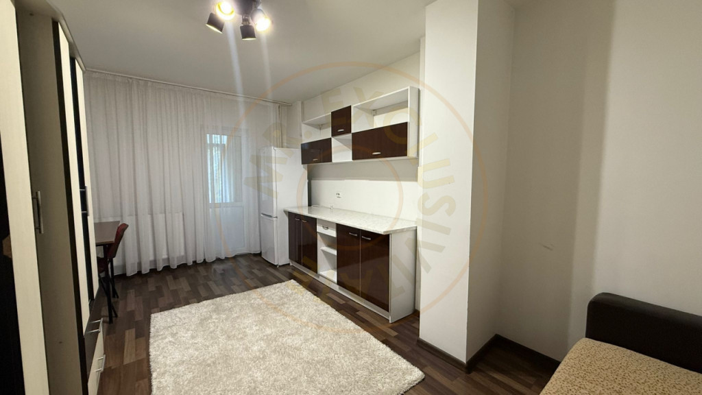 Garsonieră decomandată Pitești -Găvana!