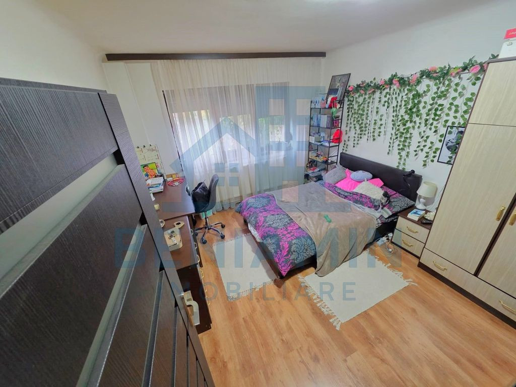 3 camere decomandat-Centrala termica-Parter-Mobilat si Ut...