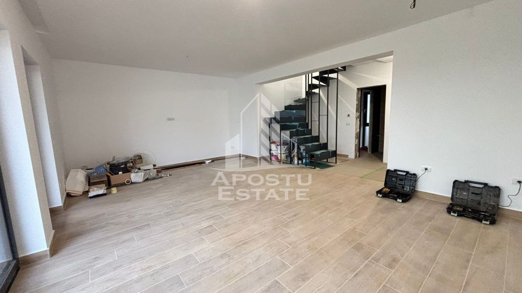 Casa individuala in zona Buziasului, carport