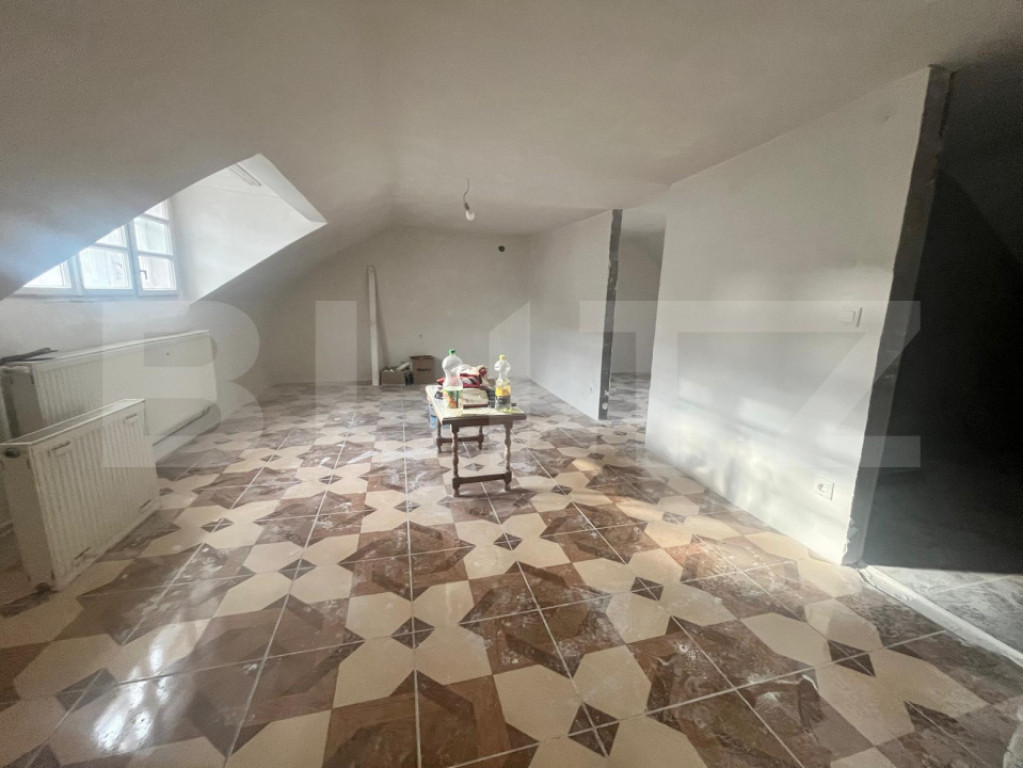 Apartament 2 camere, semifinisat, zona Piata Decebal