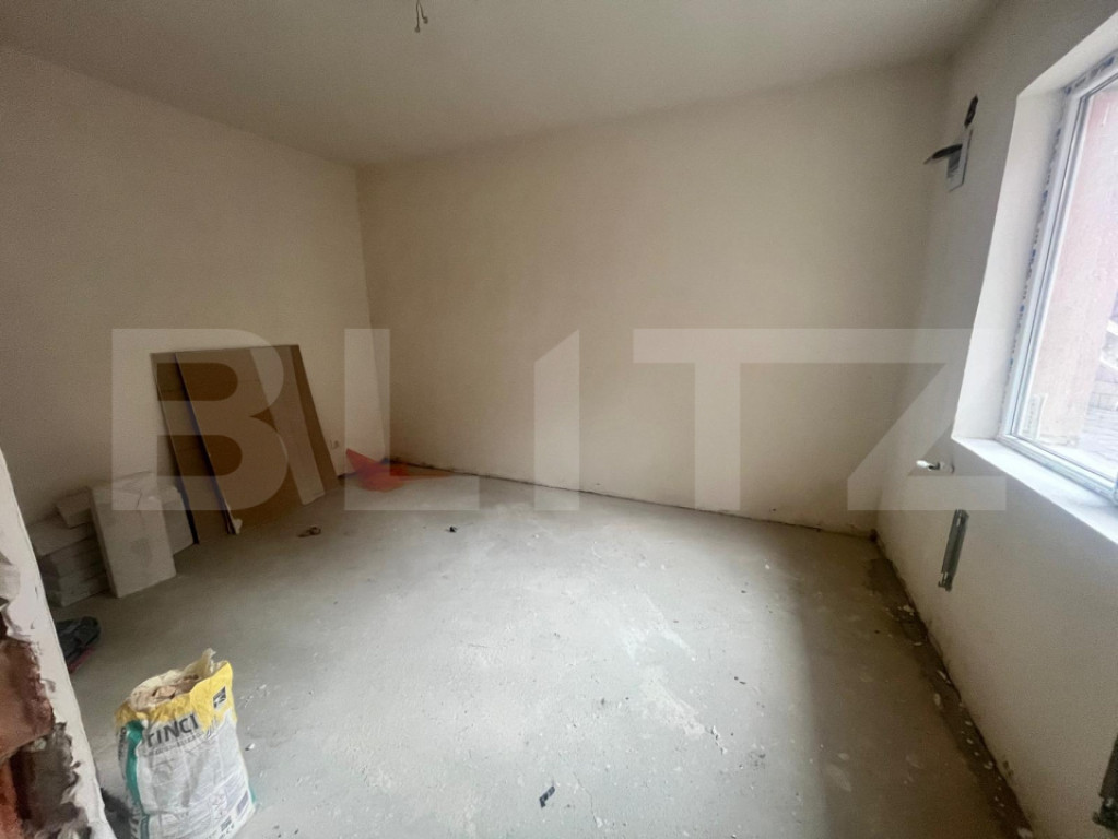 Apartament 3 camere, semifinisat, zona Piata Decebal