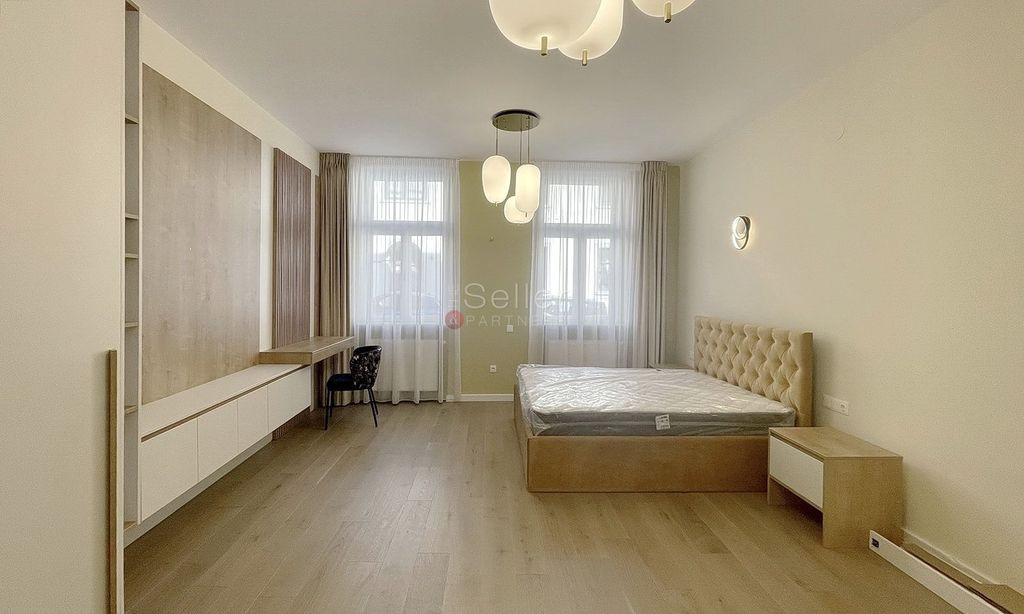 Pozitionare Ultracentrala