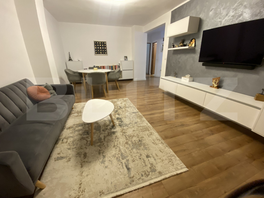 Apartament decomandat, 3 camere, etaj 1, lângă Spitalul Ju
