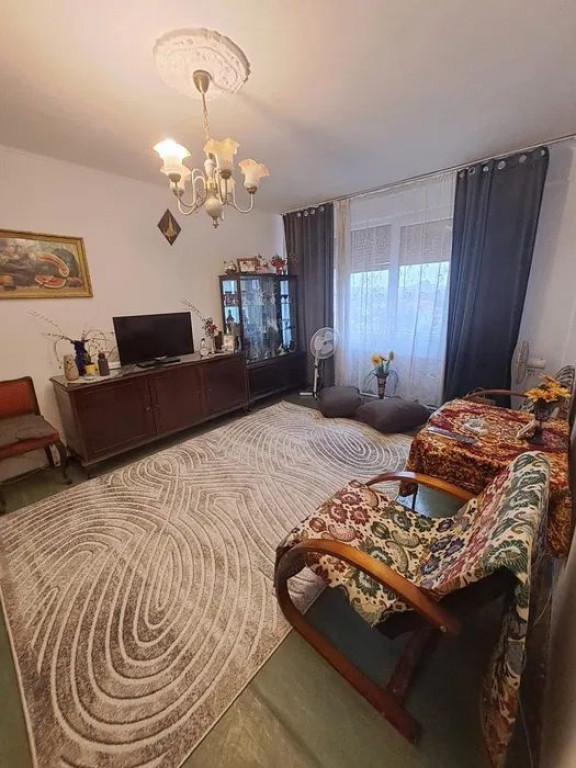 2 Camere Bulevardul 1 Decembrie Auchan Titan