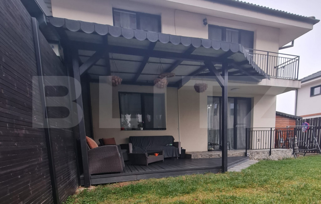 Casa tip duplex, 5 camere, 249 mp de teren, zona Terra