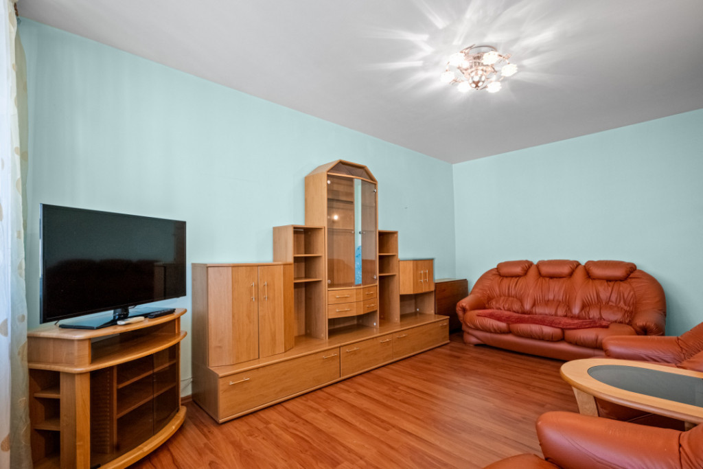 3 Camere Decomandat 300m Metrou Constantin Brancusi.