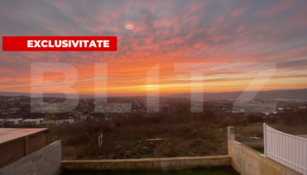 Casa pe calcan cu priveliste deschisa si compartimentare deo