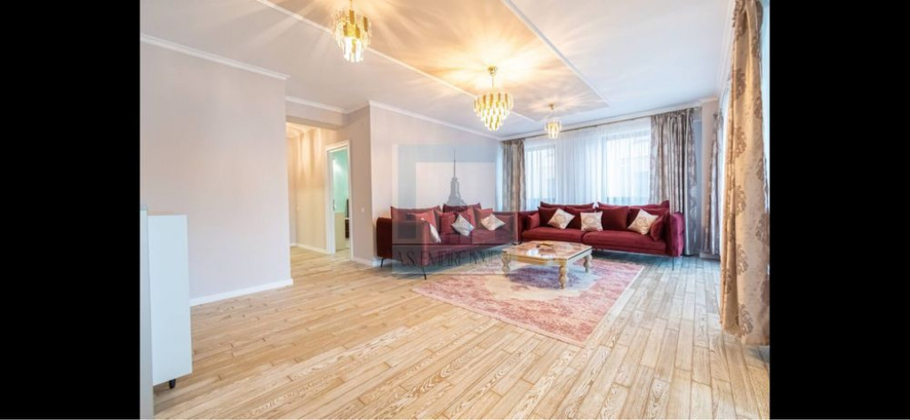 Apartament 3 camere de vanzare/ Poiana Brasov