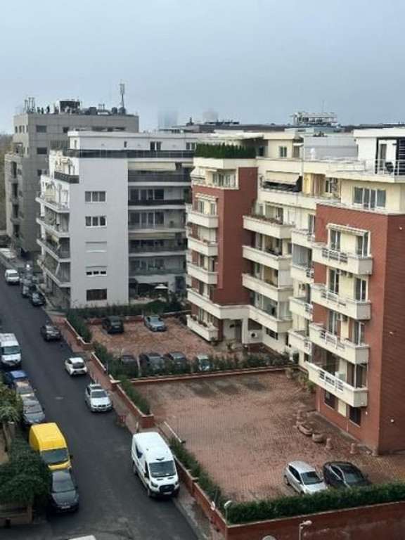 Nordului apartament 3 camere 124 mp + 40mp terasa