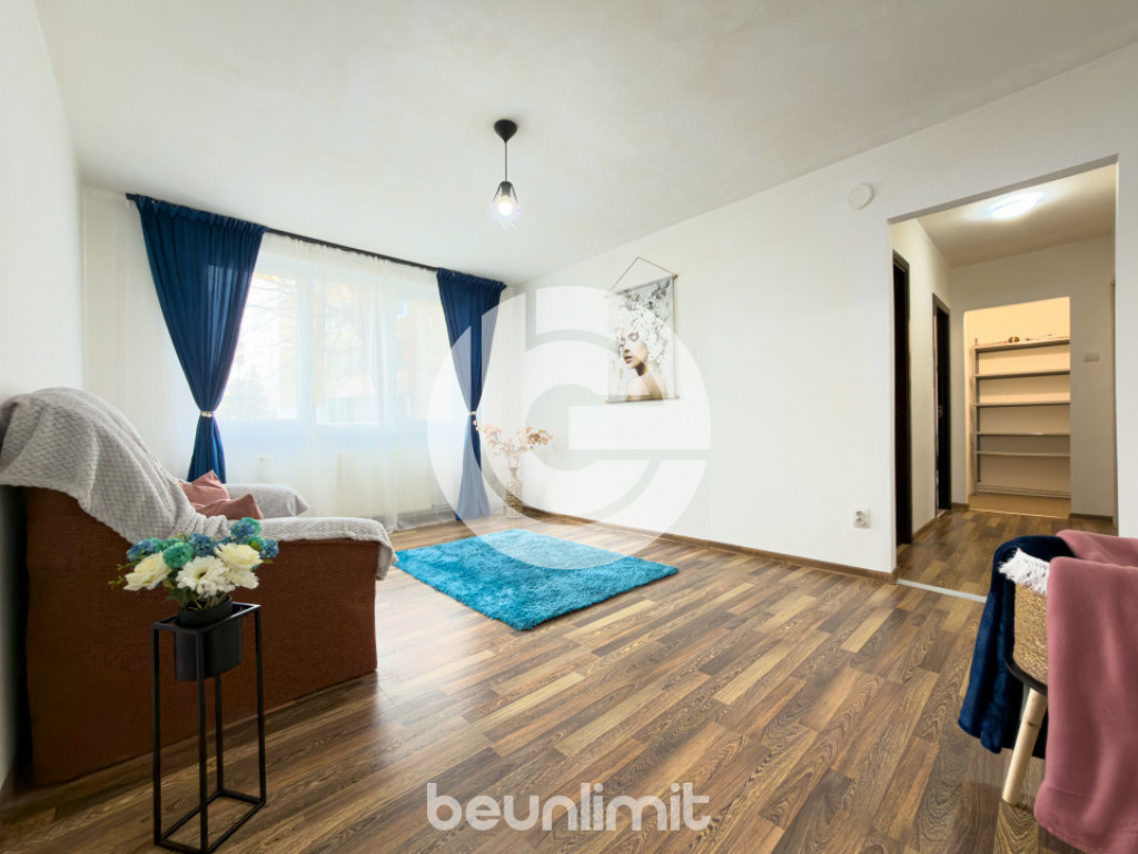 Apartament cu potențial - 3 camere - Zona M. Viteazu