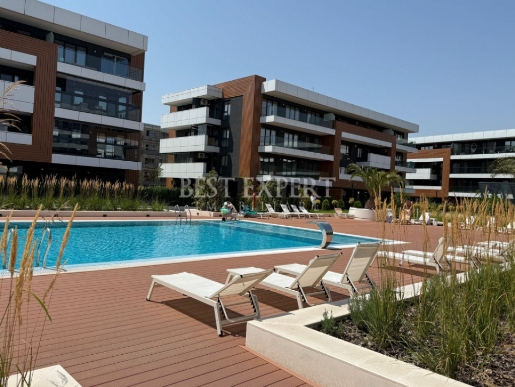 Apartament 2 camere cu Gradina si Parcare subterana, Complex
