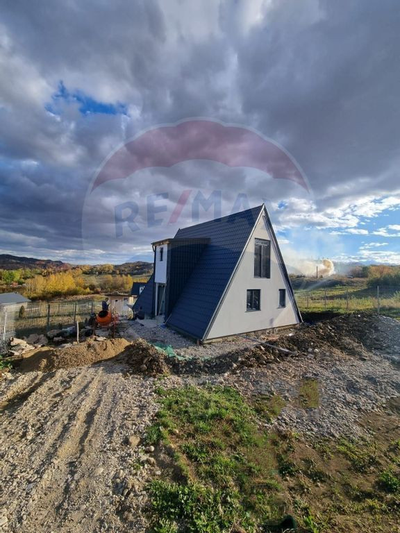 Casa tip A Frame cu 3 camere | Panorama superba | Breaza ...