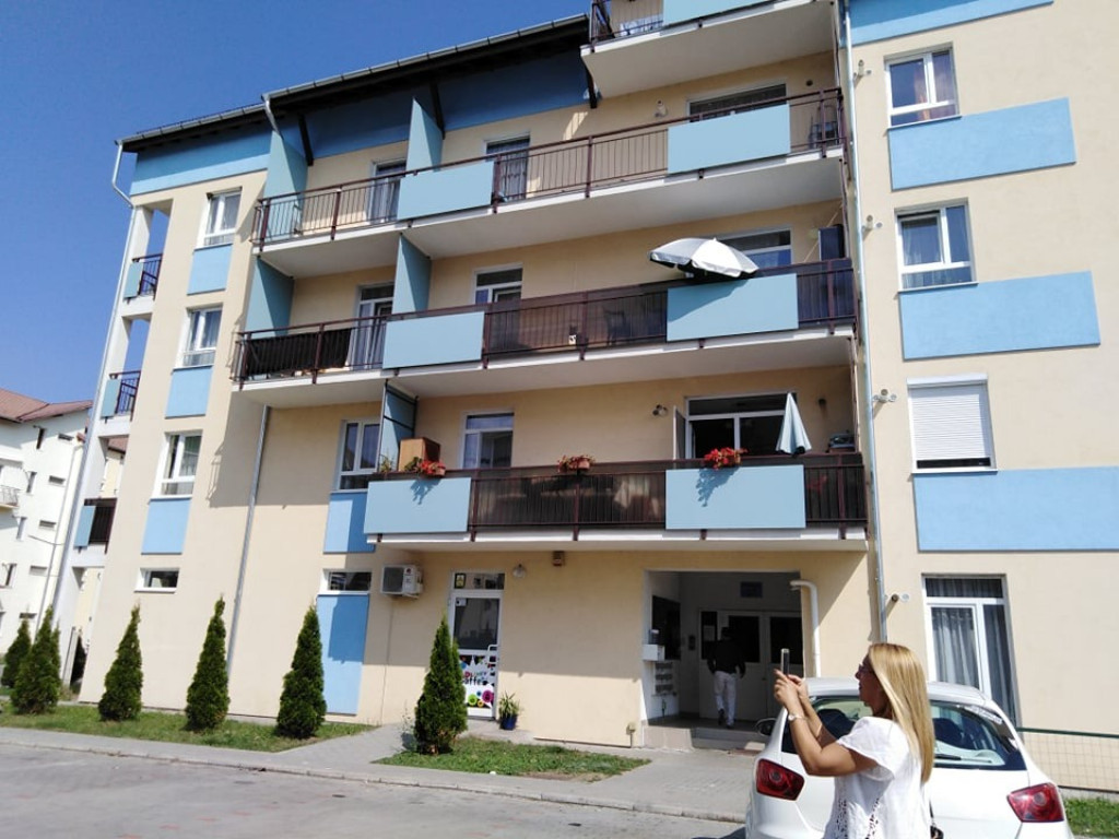 Proprietar garsoniera decomandată Turnișor et.3/4,32mp,balcon,parcare