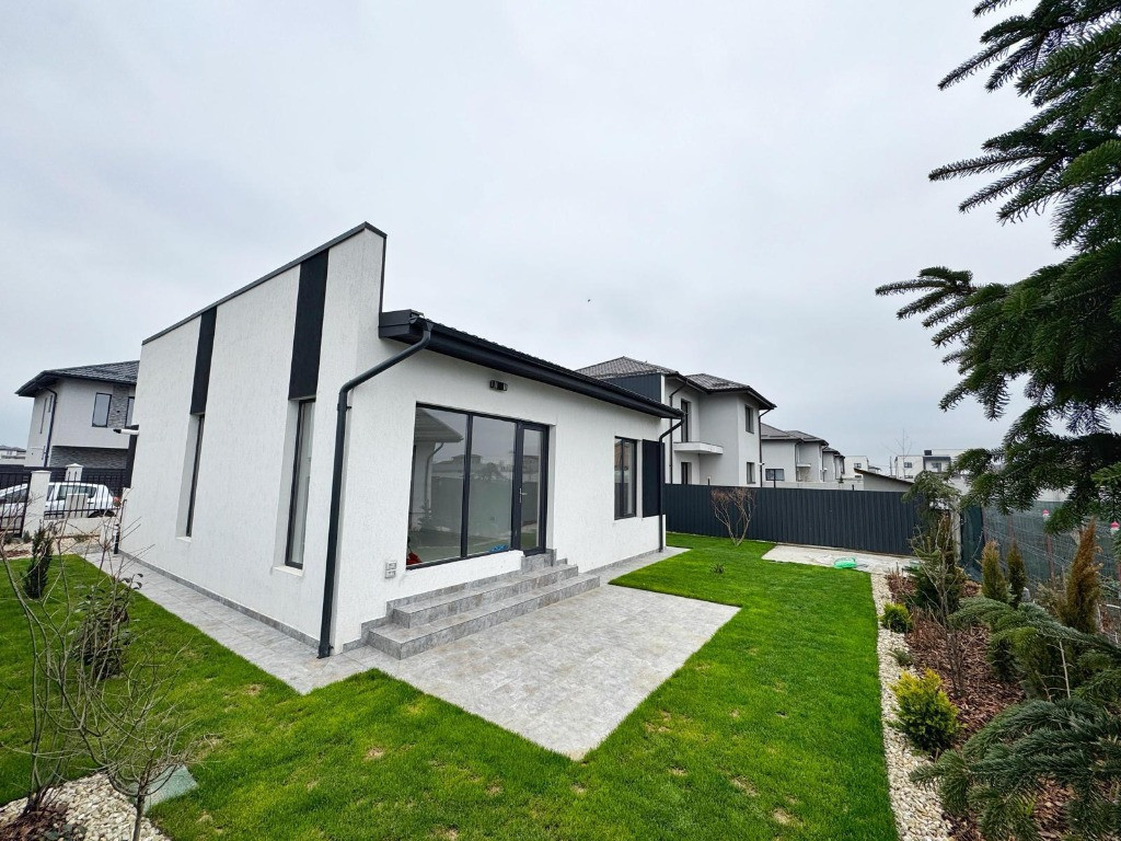 Casa individuală ~ 3 camere 2 bai ~ teren 300mp ~