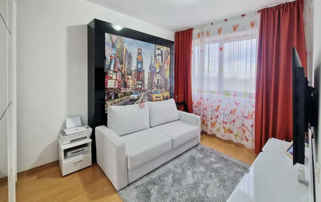 Studio Modern Zona Noua