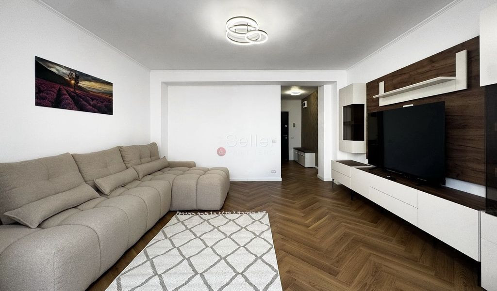 Prima Inchiriere | Suprafata Generoasa