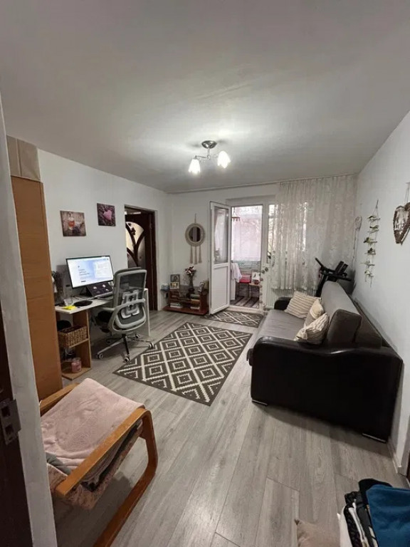 350 euro! Ap 2 camere Podu Ros, et 2