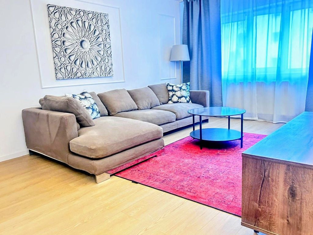 De vanzare 2 camere, Barbu Vacarescu, Aviatiei, N Caramfi...