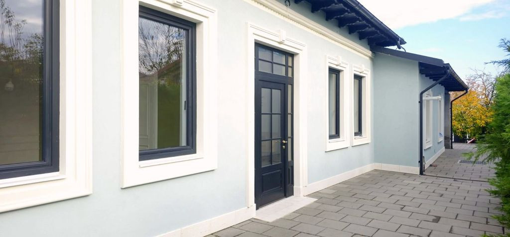 Casă renovată integral – ideală pentru activități ...