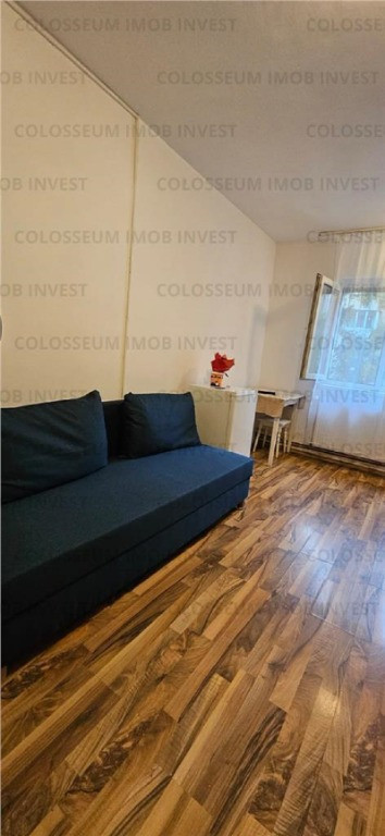 Camera de camin cu baie si bucatarie, mobilata, utilata, Tractorul!