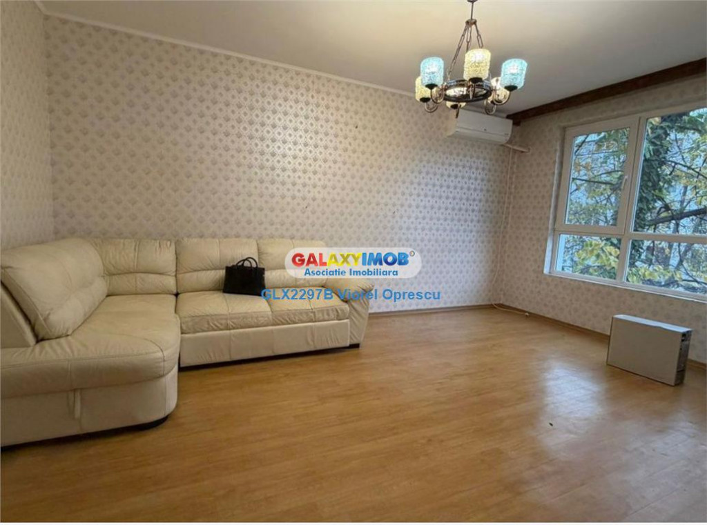 Apartament 4 camere, centrala proprie, decomandat, Titan