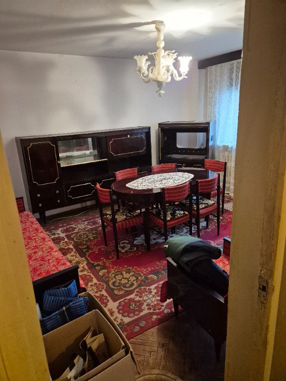 Vand apartament cu 3 camere + balcon Artego