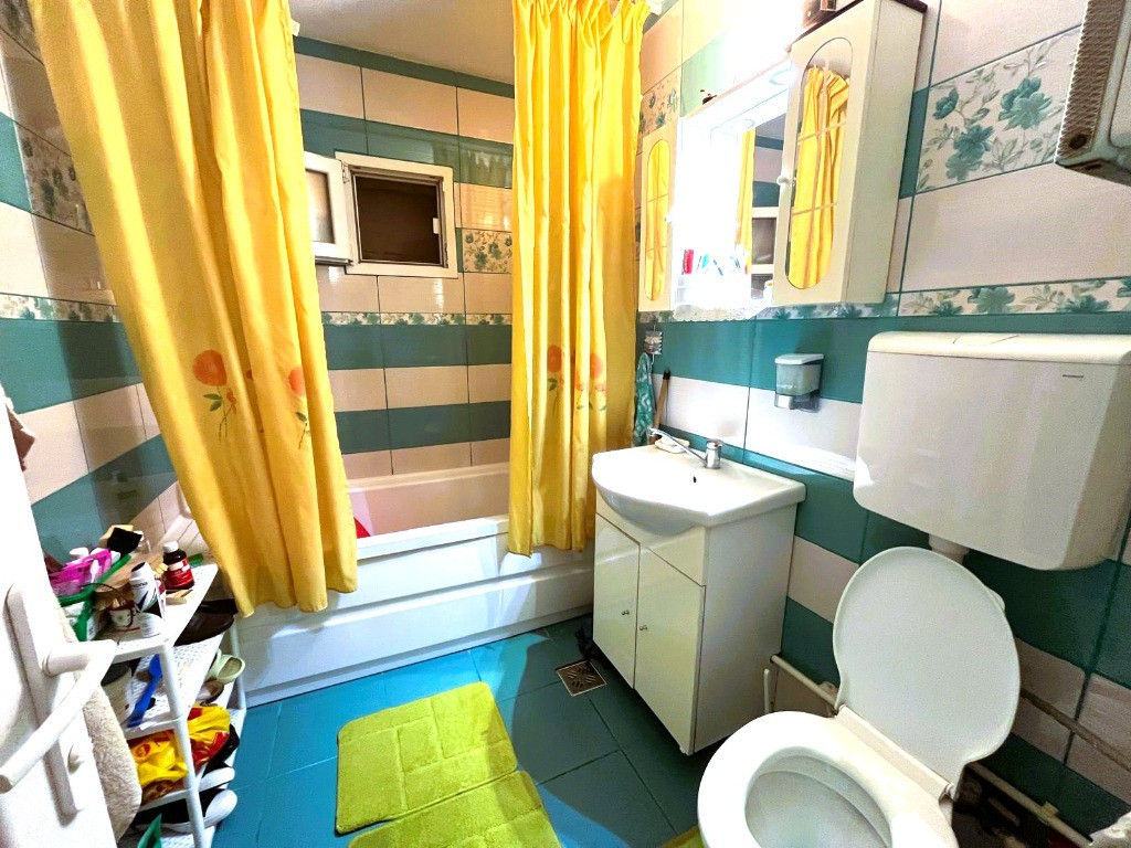 Apartament 3 camere --etajul 2 - E3 - 75mp