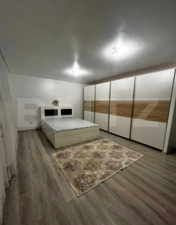 Apartament 3 camere, 75 mp, zona Nicolina