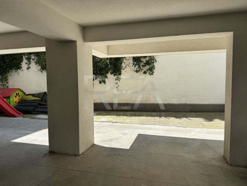 Locuri de parcare Str. Petru Rareș 13 - zona Victoriei