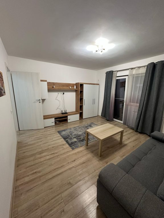 3 Camere Decomandat - Metrou Aparatori - Loc Parcare inclus